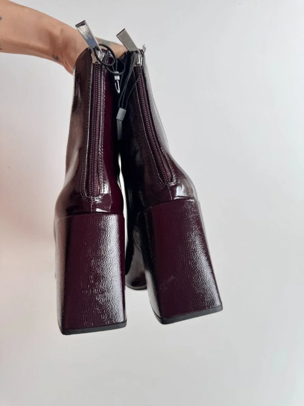 NWOT ZARA Dark Burgundy Patent Faux Leather Block Heel Ankle Boots, Size 40 - Picture 7 of 12